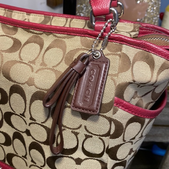 Genuine Coach Park Signature Carrie Tote F23297 - Picture 4 of 16